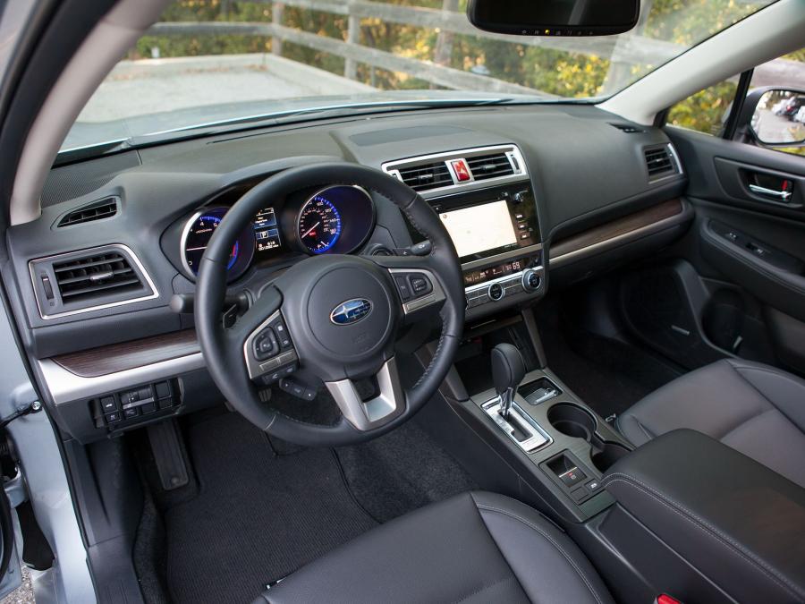  Subaru Legacy 3.6R 2015 года  (фото 8 из 11)